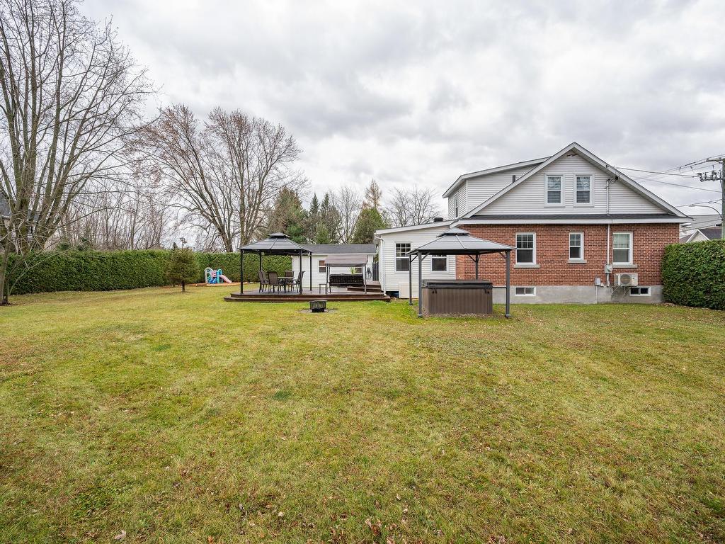 









545


Boul. de Normandie N.

,
Farnham,




QC
J2N1W6

