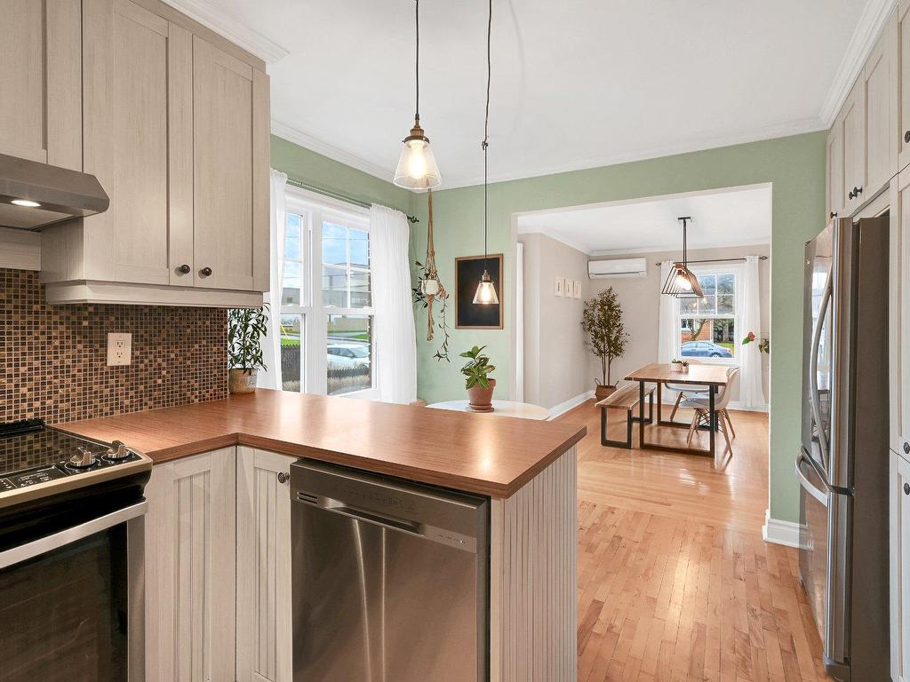 









545


Boul. de Normandie N.

,
Farnham,




QC
J2N1W6


