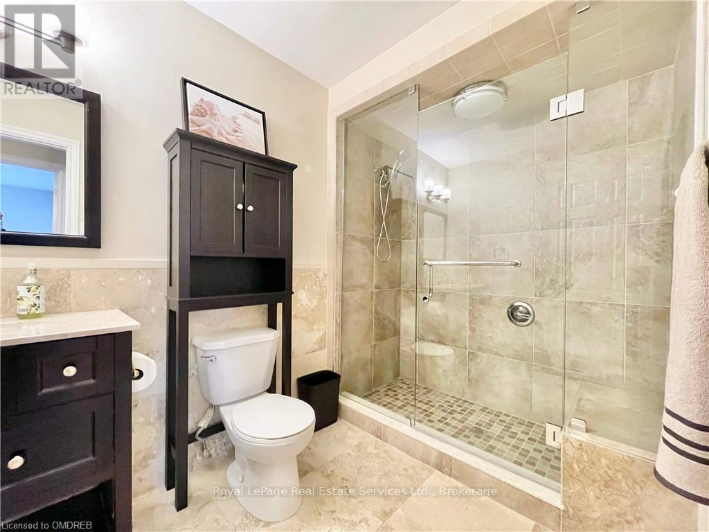 












184 DUNDAS STREET E

,
Hamilton (Waterdown),




Ontario
L8N2Z7

