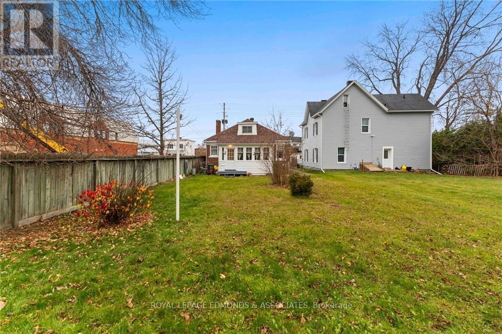 












366 ISABELLA STREET

,
Pembroke,




Ontario
K8A5T2

