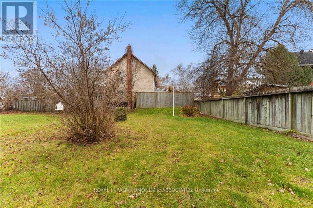 












366 ISABELLA STREET

,
Pembroke,




Ontario
K8A5T2

