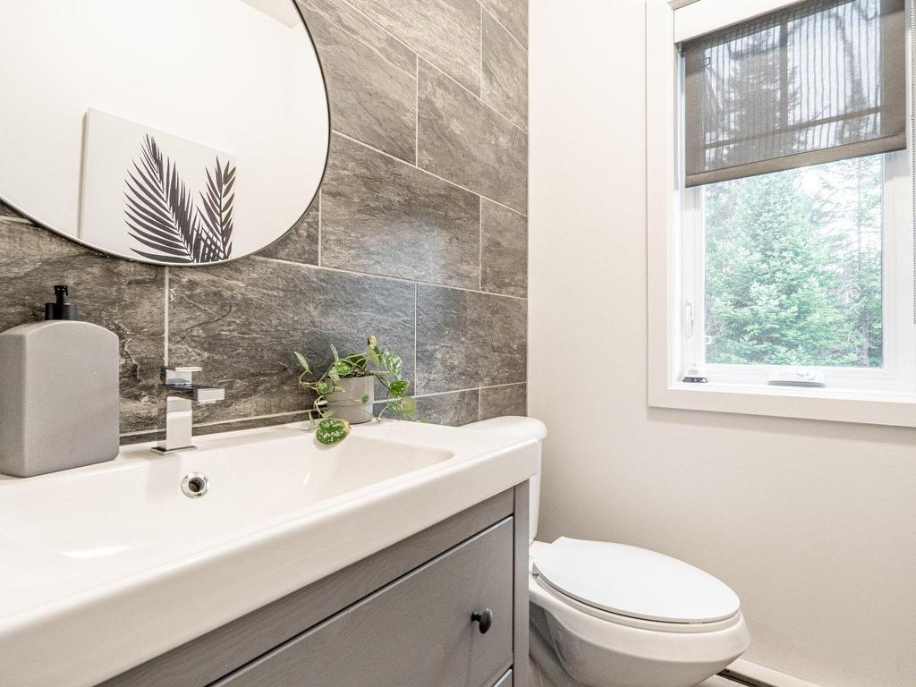









399


Rue Hémond

,
Sherbrooke (Brompton/Rock Forest/Saint-Élie/Deauville),




QC
J1R0A4

