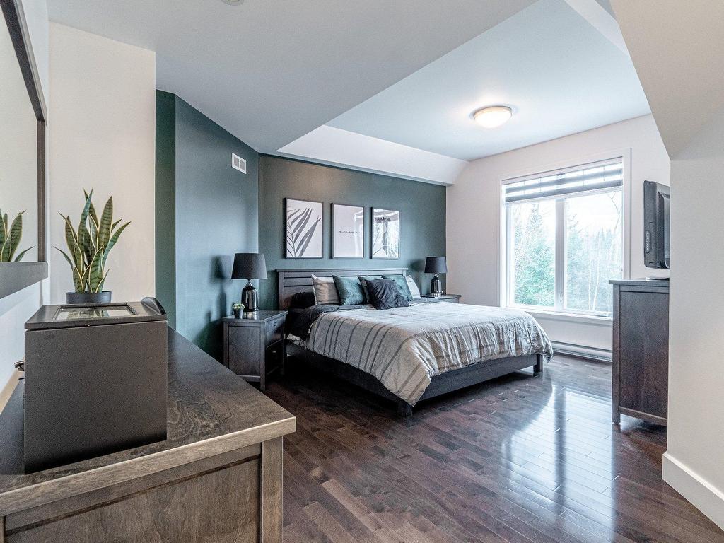 









399


Rue Hémond

,
Sherbrooke (Brompton/Rock Forest/Saint-Élie/Deauville),




QC
J1R0A4

