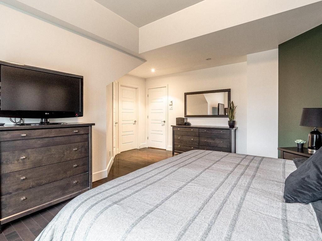 









399


Rue Hémond

,
Sherbrooke (Brompton/Rock Forest/Saint-Élie/Deauville),




QC
J1R0A4

