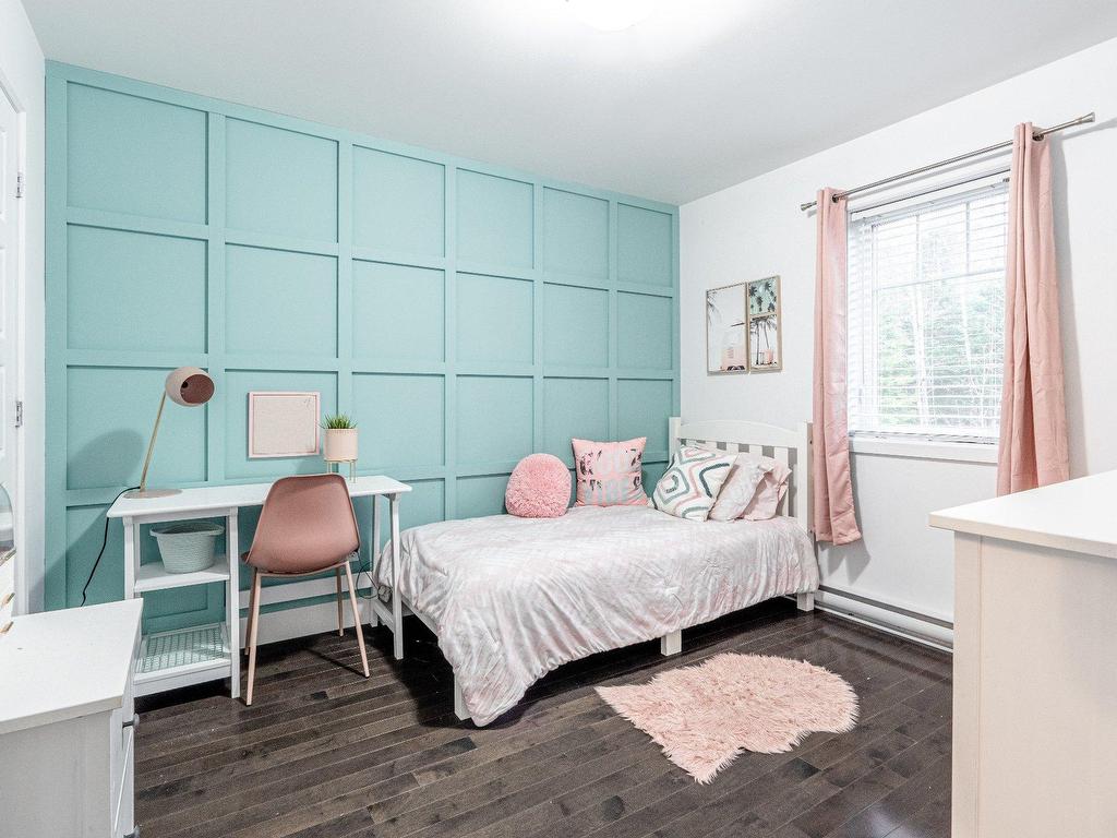 









399


Rue Hémond

,
Sherbrooke (Brompton/Rock Forest/Saint-Élie/Deauville),




QC
J1R0A4

