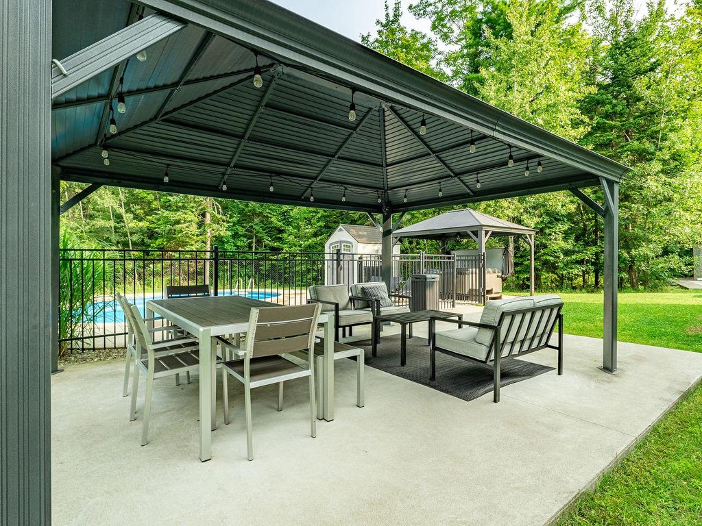 









399


Rue Hémond

,
Sherbrooke (Brompton/Rock Forest/Saint-Élie/Deauville),




QC
J1R0A4

