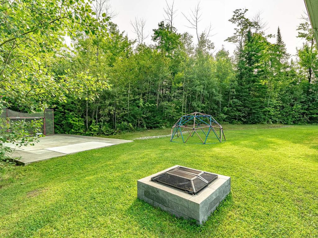 









399


Rue Hémond

,
Sherbrooke (Brompton/Rock Forest/Saint-Élie/Deauville),




QC
J1R0A4

