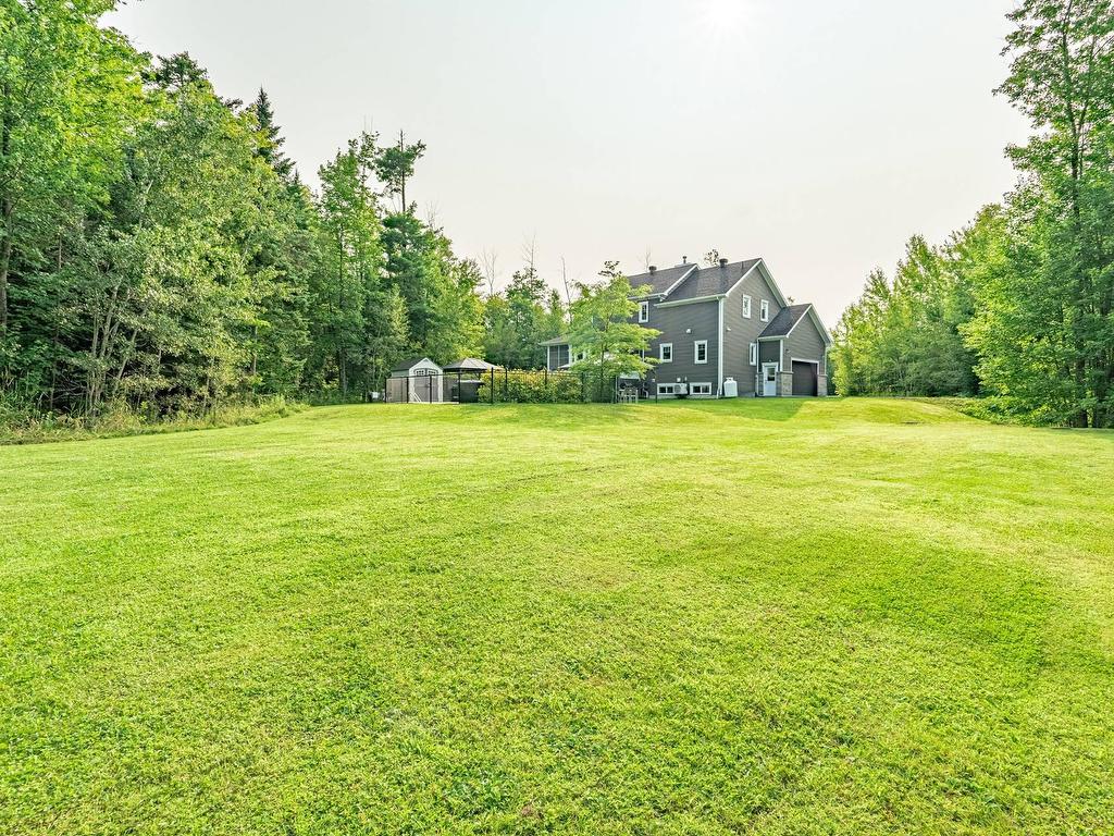 









399


Rue Hémond

,
Sherbrooke (Brompton/Rock Forest/Saint-Élie/Deauville),




QC
J1R0A4

