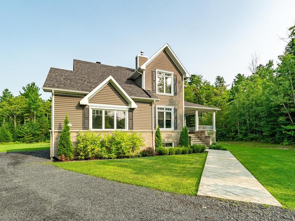 









399


Rue Hémond

,
Sherbrooke (Brompton/Rock Forest/Saint-Élie/Deauville),




QC
J1R0A4

