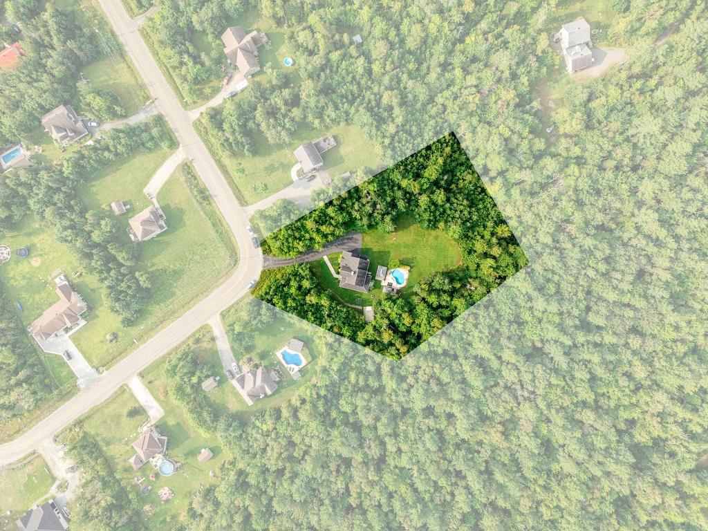 









399


Rue Hémond

,
Sherbrooke (Brompton/Rock Forest/Saint-Élie/Deauville),




QC
J1R0A4

