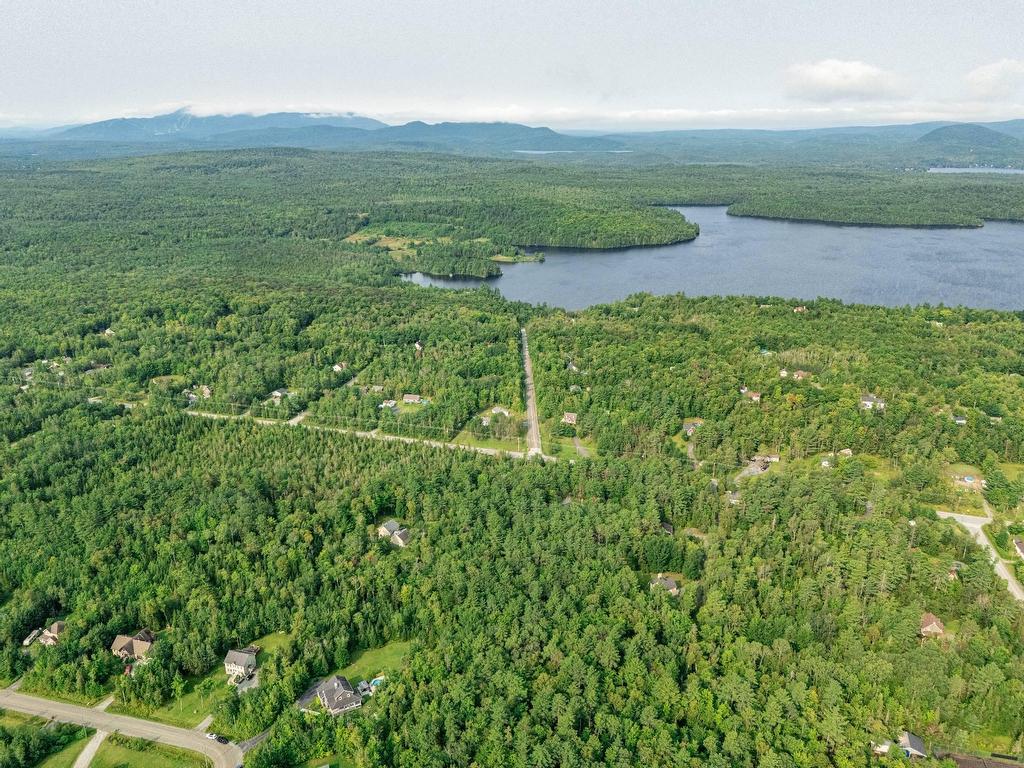 









399


Rue Hémond

,
Sherbrooke (Brompton/Rock Forest/Saint-Élie/Deauville),




QC
J1R0A4

