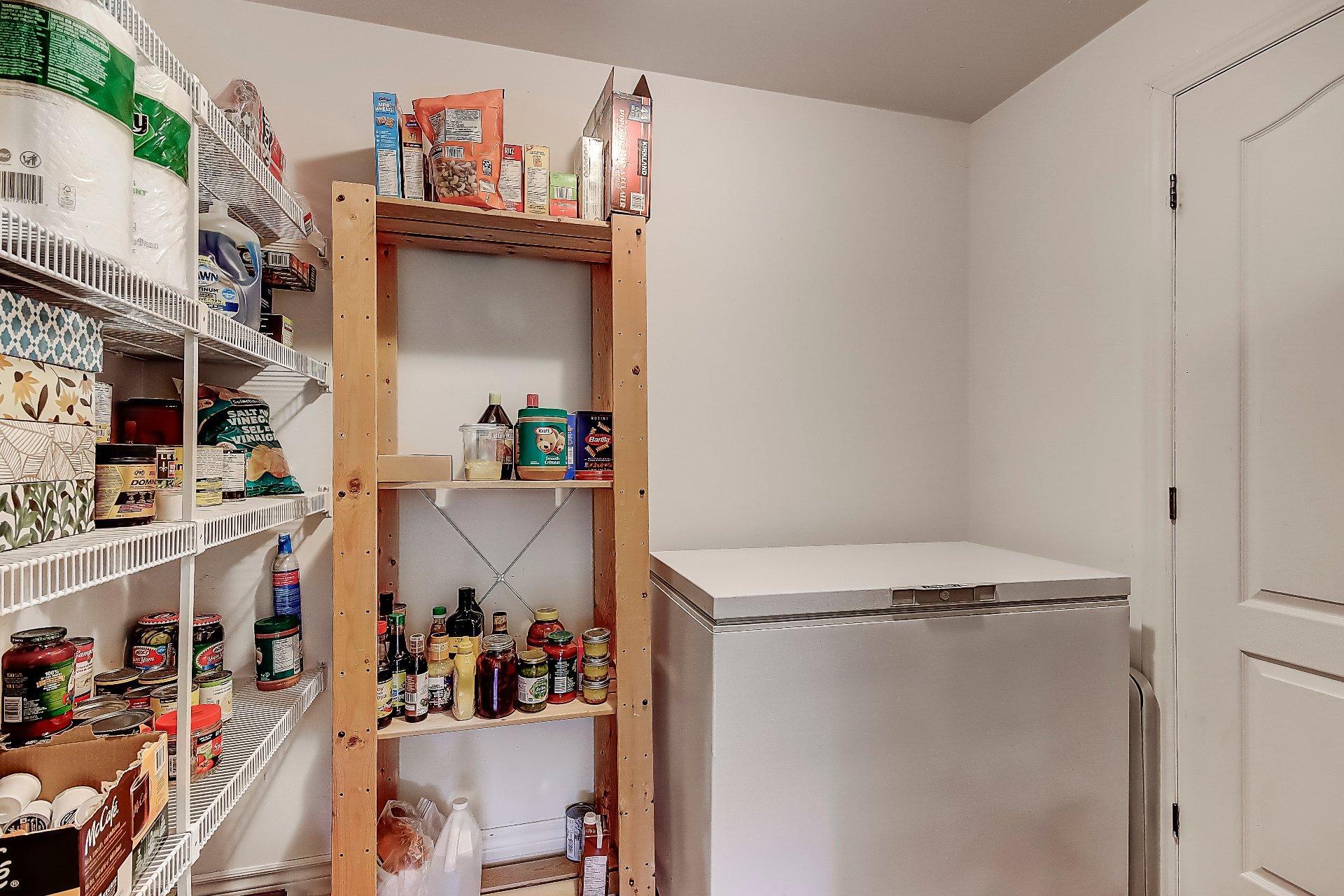 









16


Rue Laval

,
Saint-Jean-sur-Richelieu,




QC
J2X4W7

