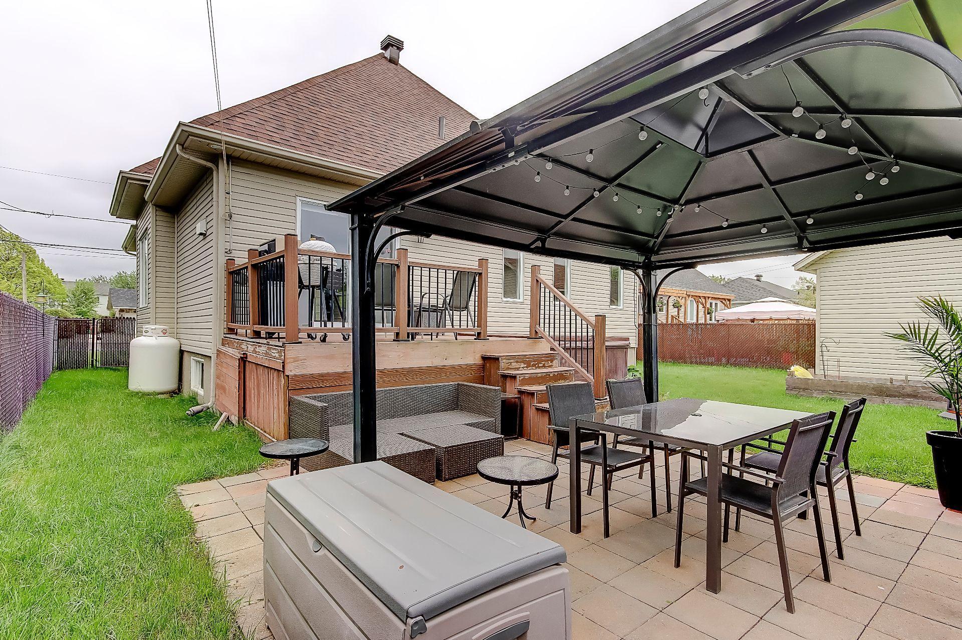 









16


Rue Laval

,
Saint-Jean-sur-Richelieu,




QC
J2X4W7

