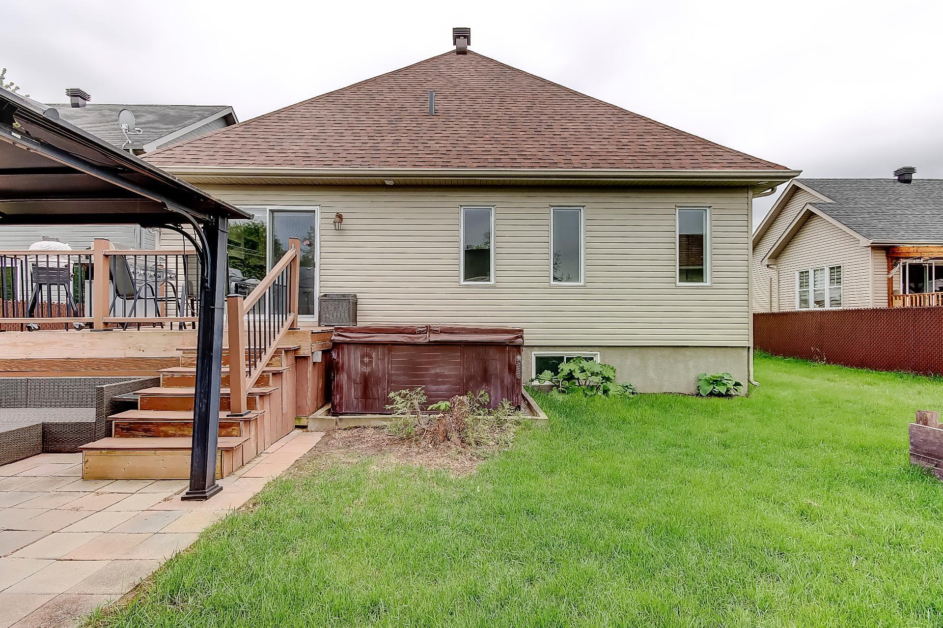 









16


Rue Laval

,
Saint-Jean-sur-Richelieu,




QC
J2X4W7

