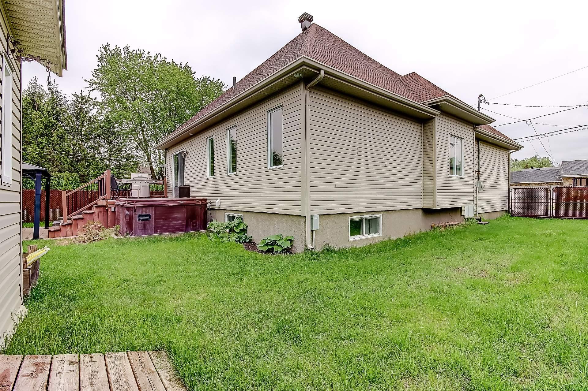 









16


Rue Laval

,
Saint-Jean-sur-Richelieu,




QC
J2X4W7

