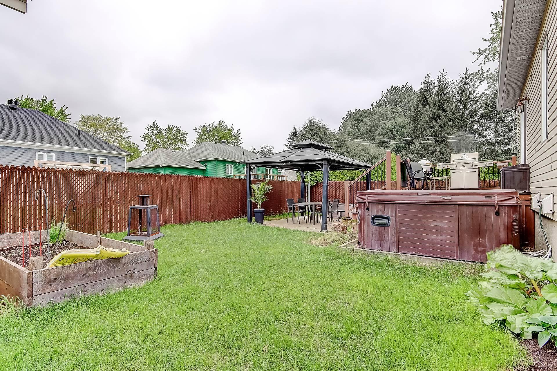 









16


Rue Laval

,
Saint-Jean-sur-Richelieu,




QC
J2X4W7

