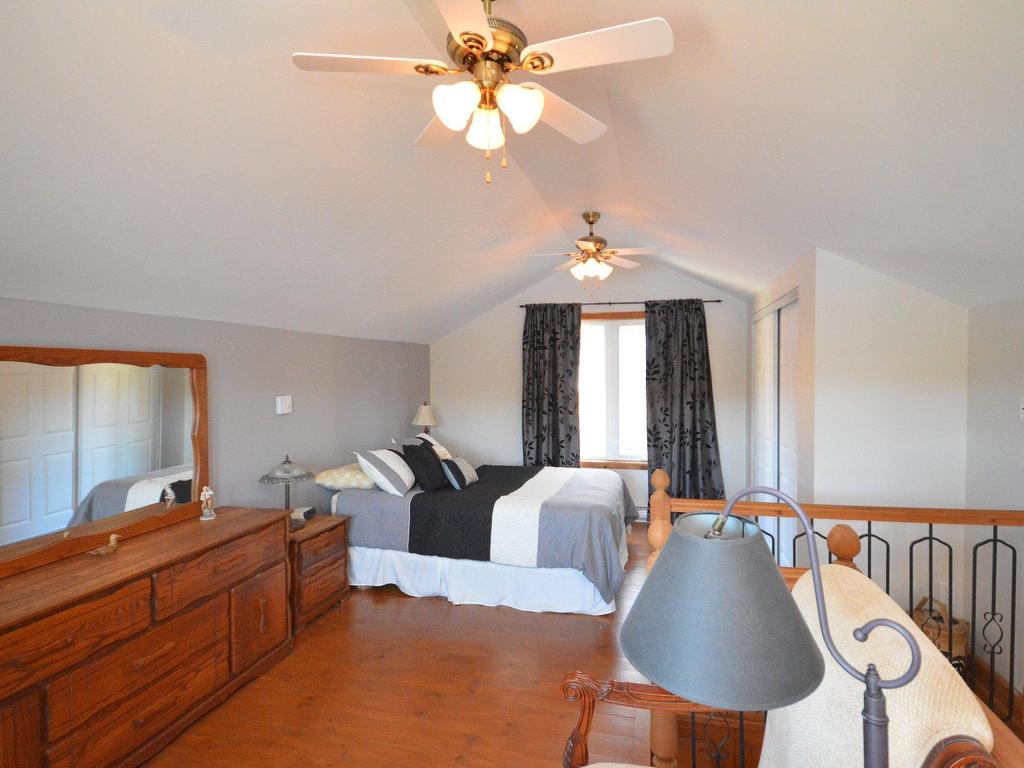 









9990


Ch. du Lac-Labelle

,
Labelle,




QC
J0T1H0

