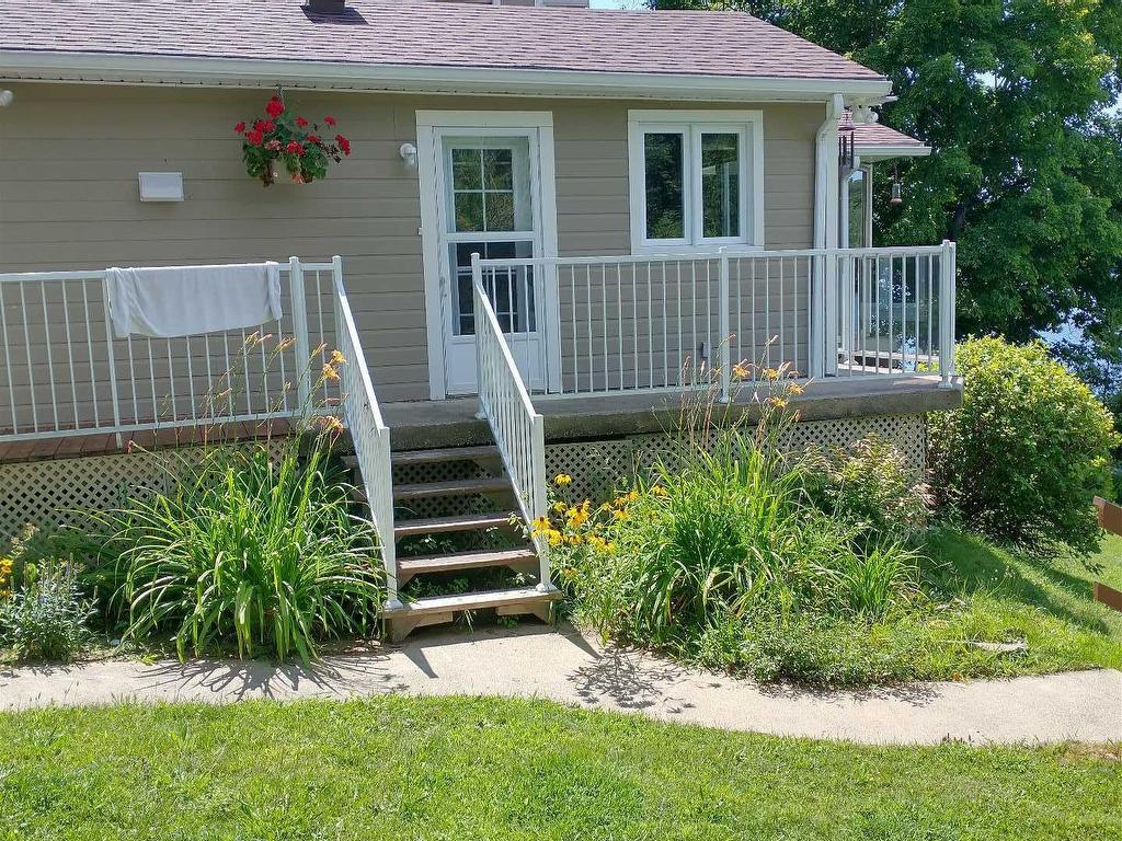 









9990


Ch. du Lac-Labelle

,
Labelle,




QC
J0T1H0

