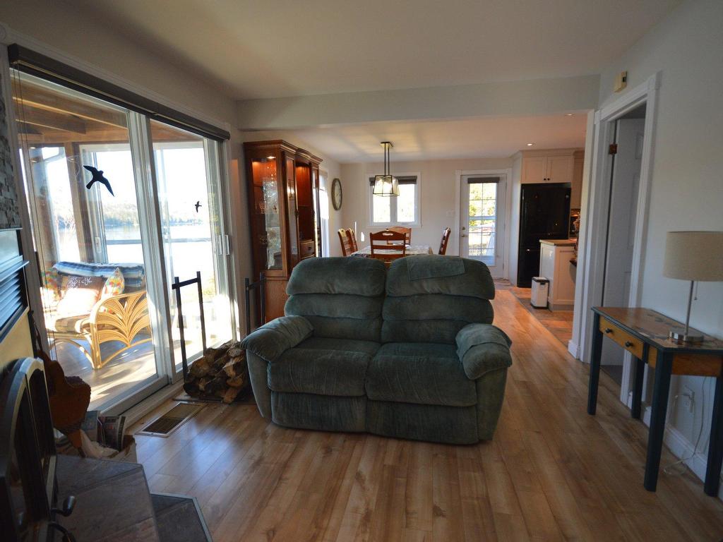 









9990


Ch. du Lac-Labelle

,
Labelle,




QC
J0T1H0

