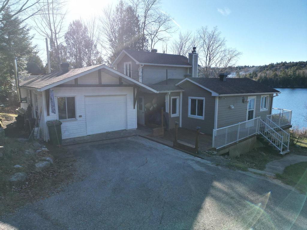 









9990


Ch. du Lac-Labelle

,
Labelle,




QC
J0T1H0

