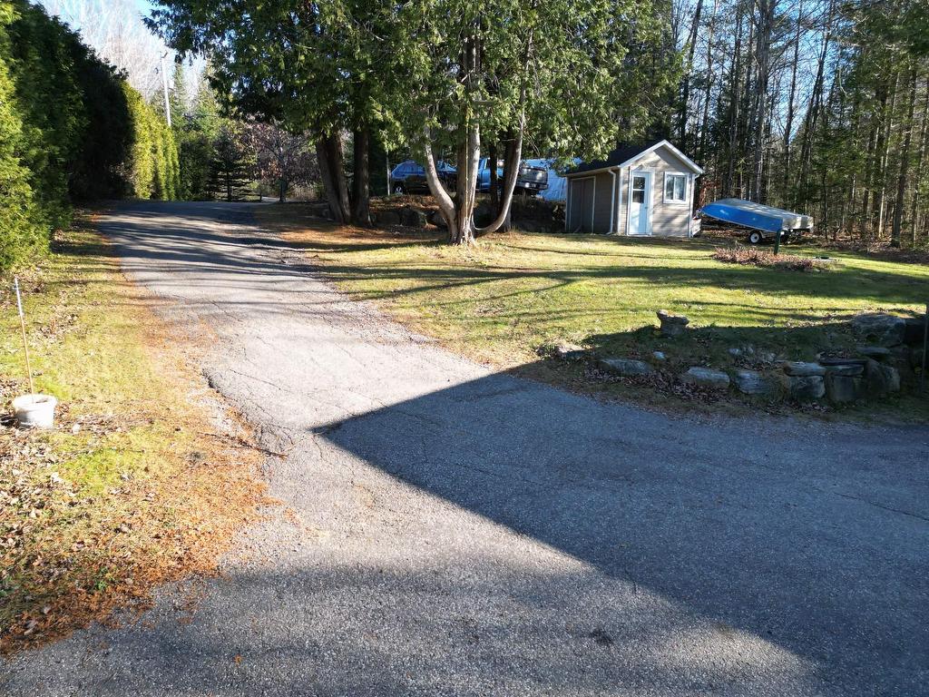 









9990


Ch. du Lac-Labelle

,
Labelle,




QC
J0T1H0

