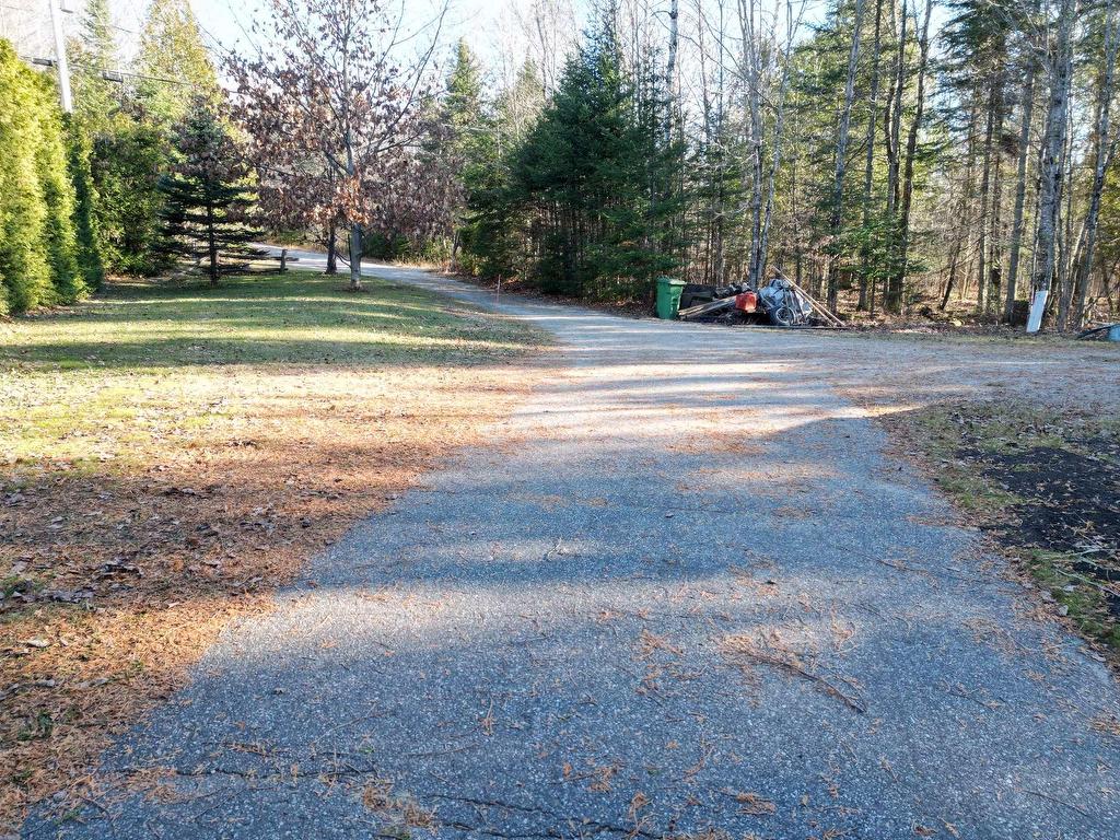 









9990


Ch. du Lac-Labelle

,
Labelle,




QC
J0T1H0


