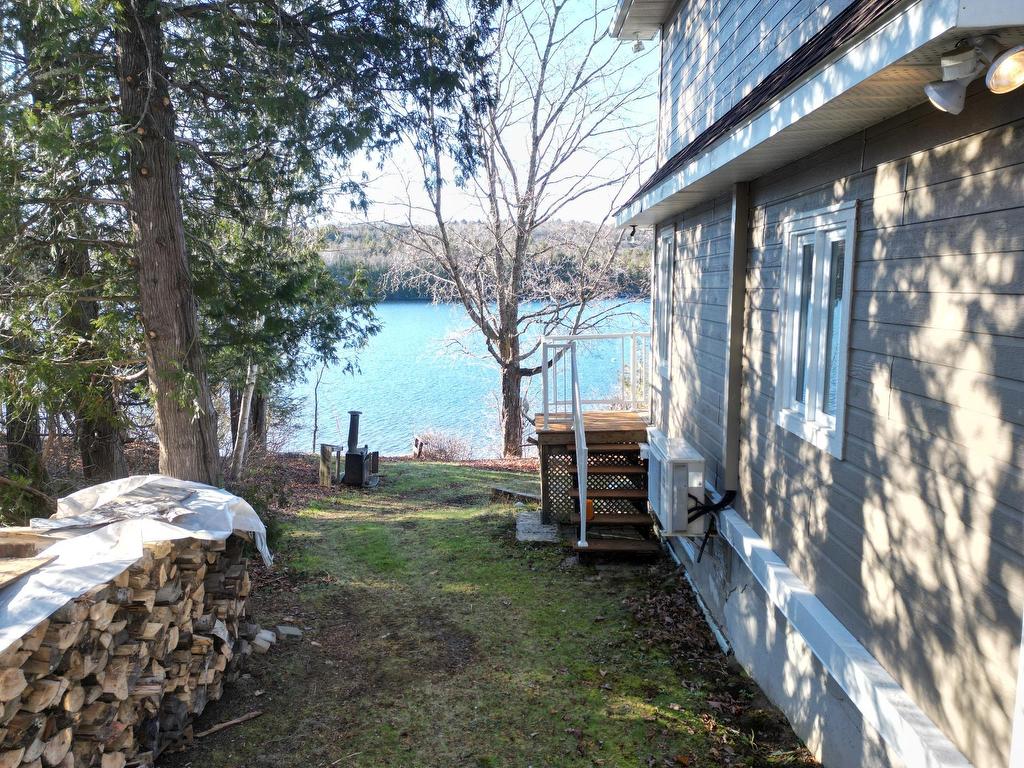 









9990


Ch. du Lac-Labelle

,
Labelle,




QC
J0T1H0

