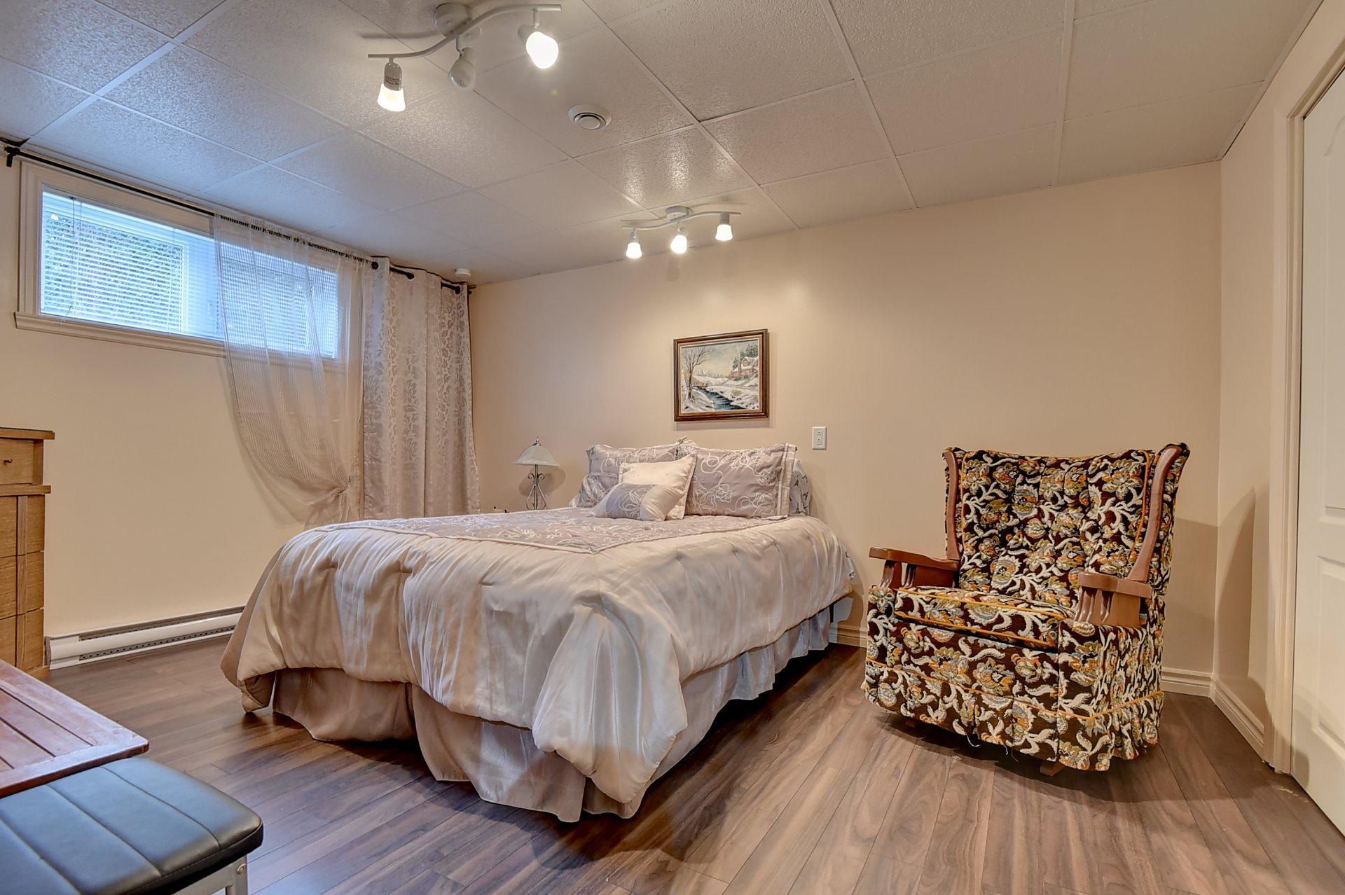 









265


Rue Grillon

,
Saint-Paul,




QC
J0K3E0

