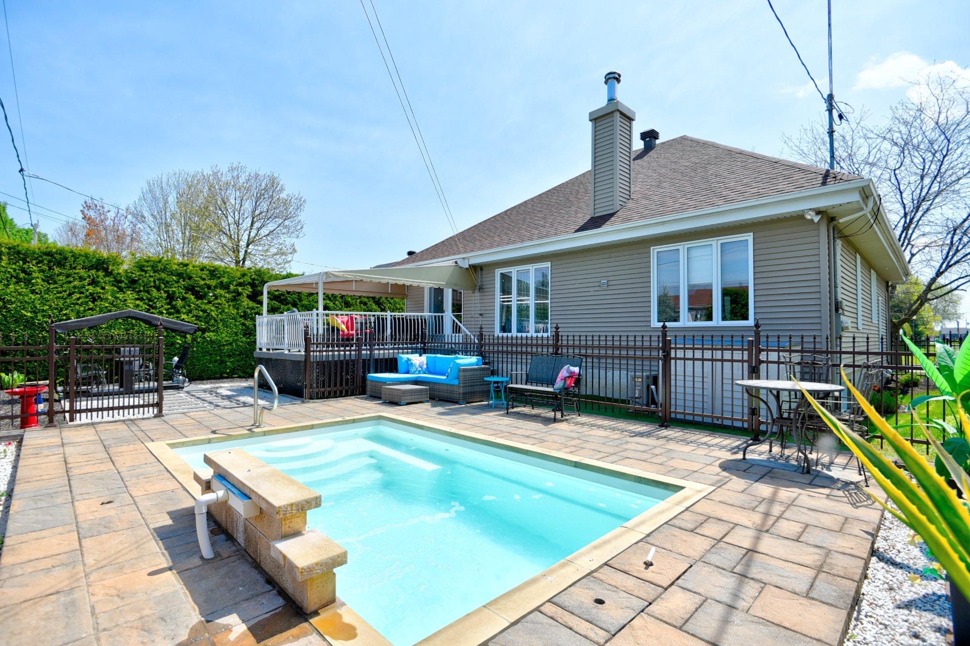 









265


Rue Grillon

,
Saint-Paul,




QC
J0K3E0

