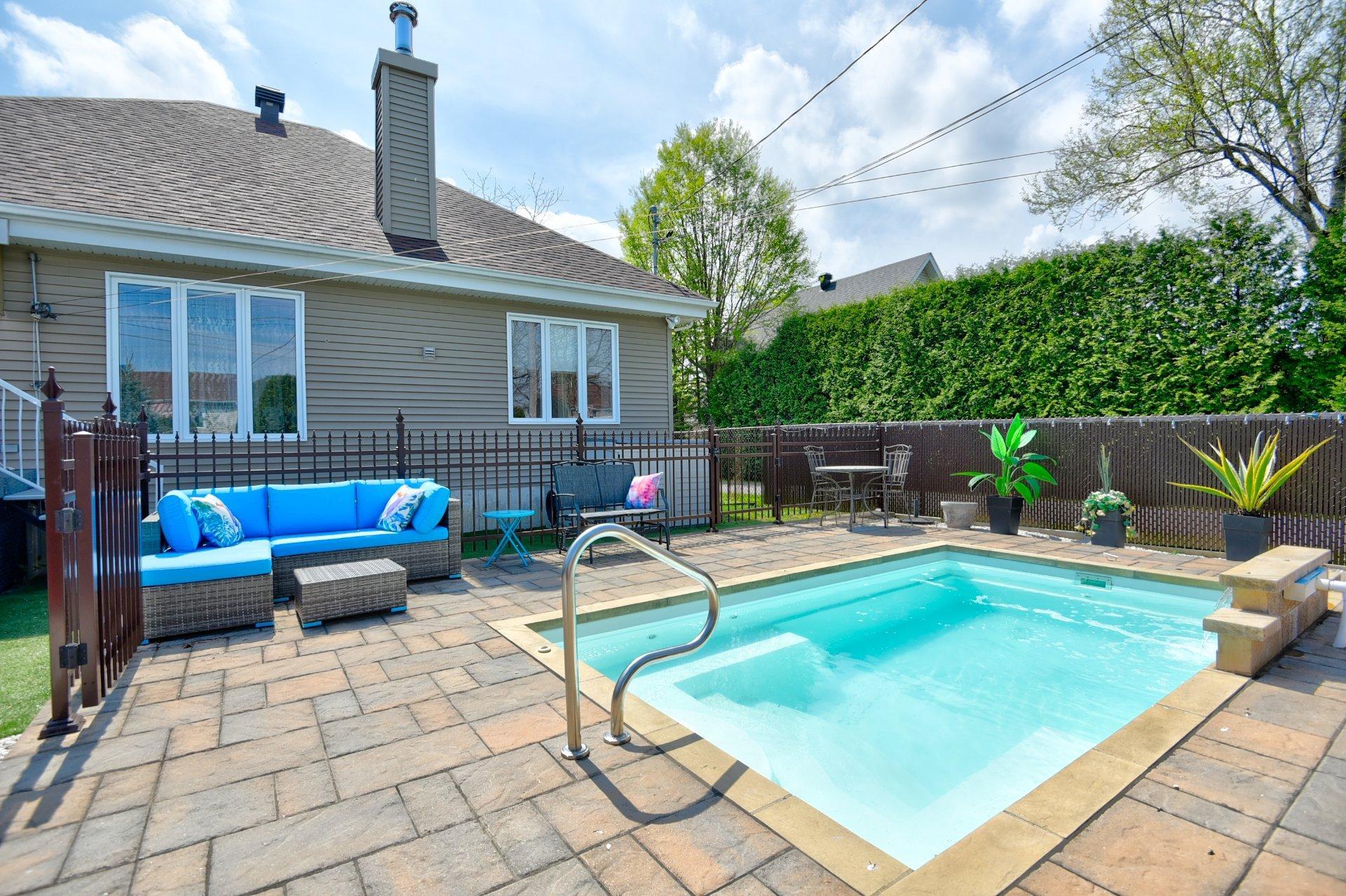 









265


Rue Grillon

,
Saint-Paul,




QC
J0K3E0

