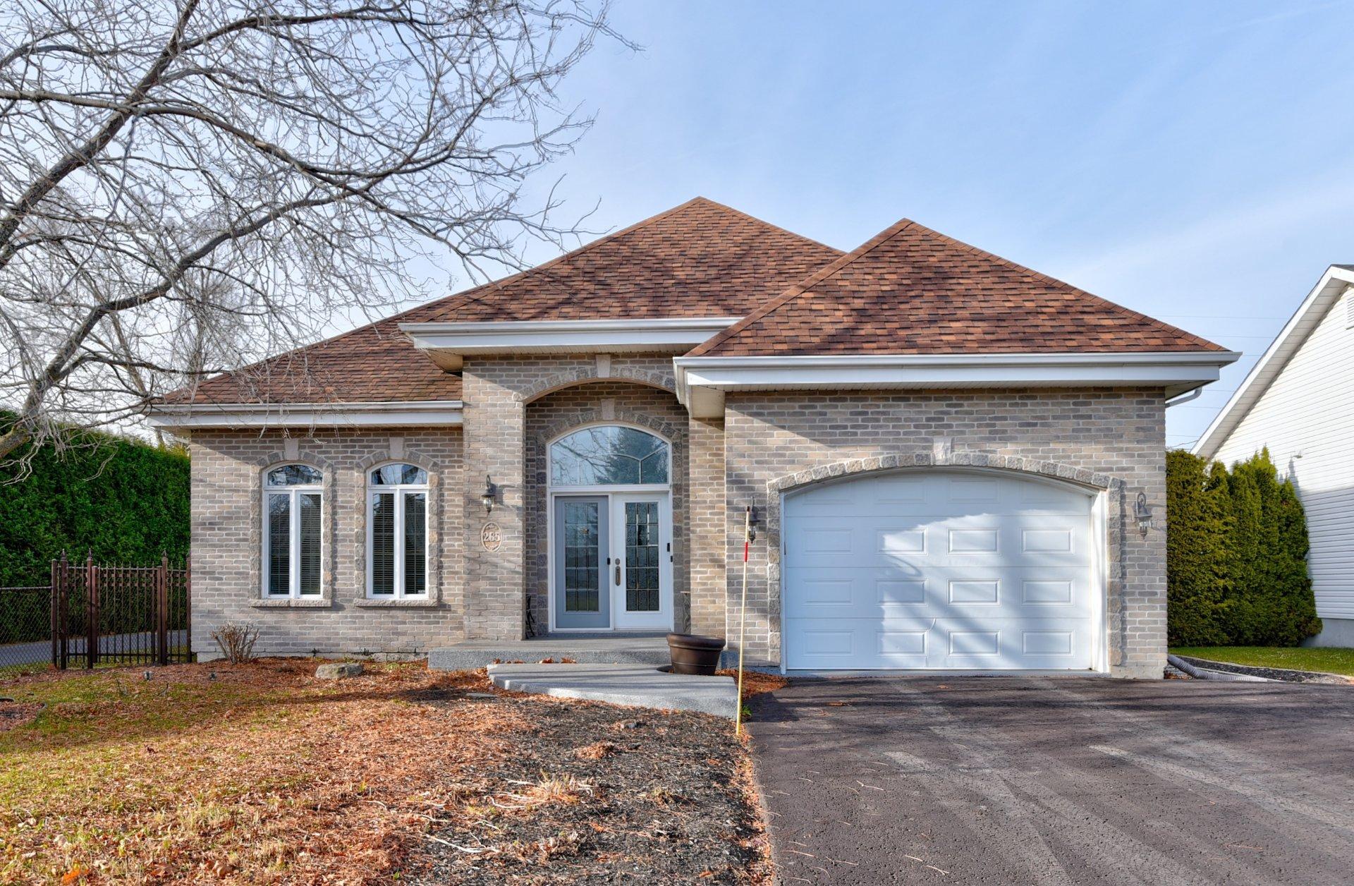 









265


Rue Grillon

,
Saint-Paul,




QC
J0K3E0

