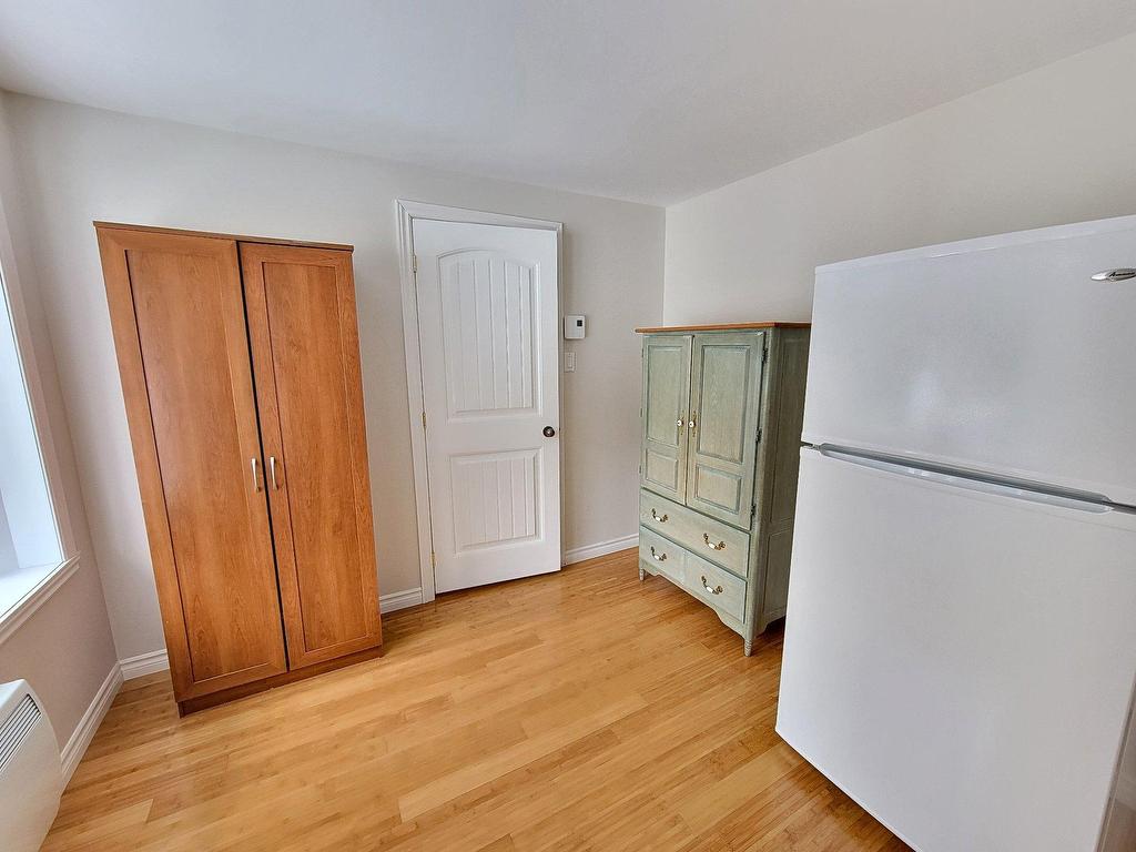 









750


Tsse Robillard

,
Saint-André-d'Argenteuil,




QC
J0V1X0

