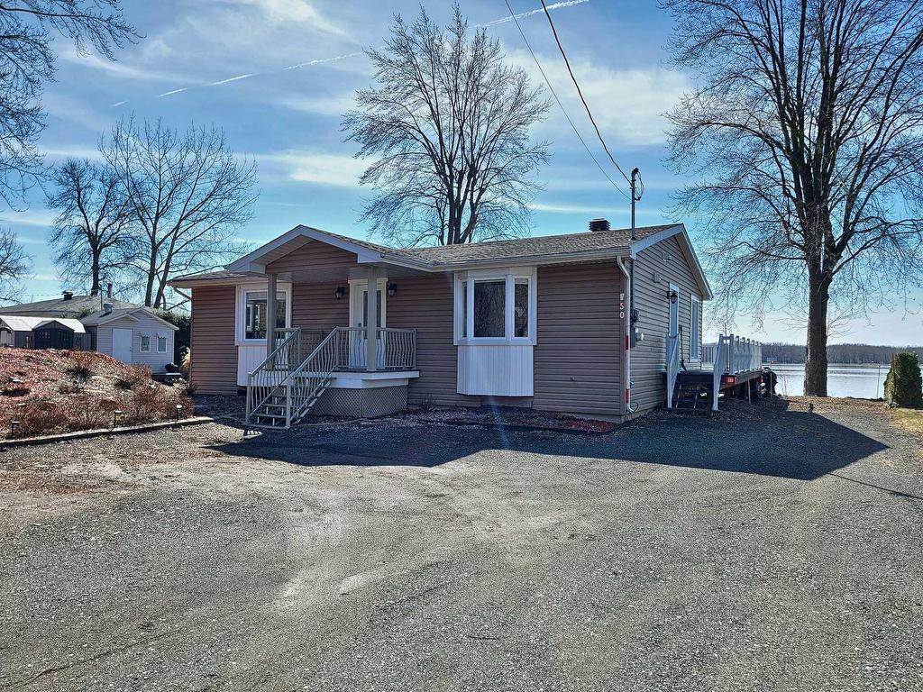









750


Tsse Robillard

,
Saint-André-d'Argenteuil,




QC
J0V1X0

