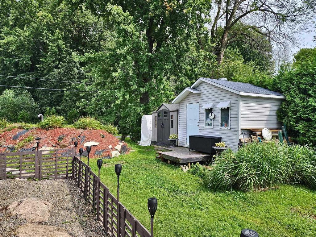 









750


Tsse Robillard

,
Saint-André-d'Argenteuil,




QC
J0V1X0

