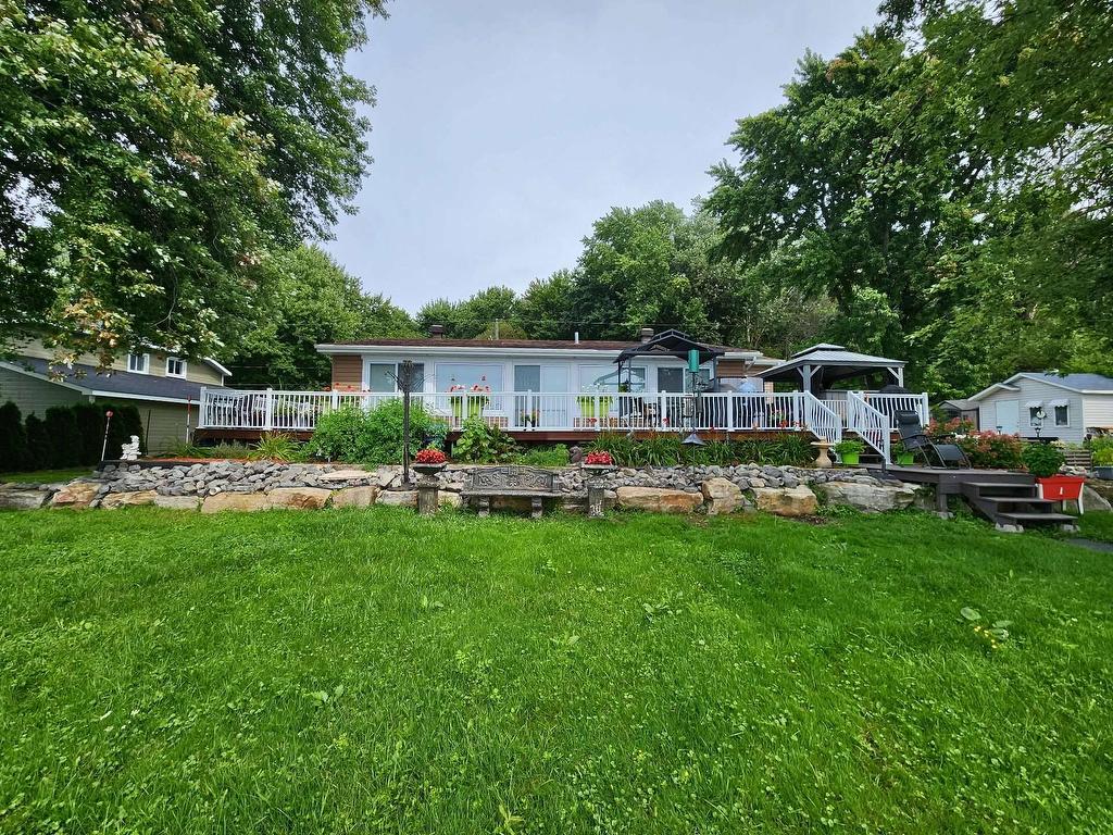 









750


Tsse Robillard

,
Saint-André-d'Argenteuil,




QC
J0V1X0

