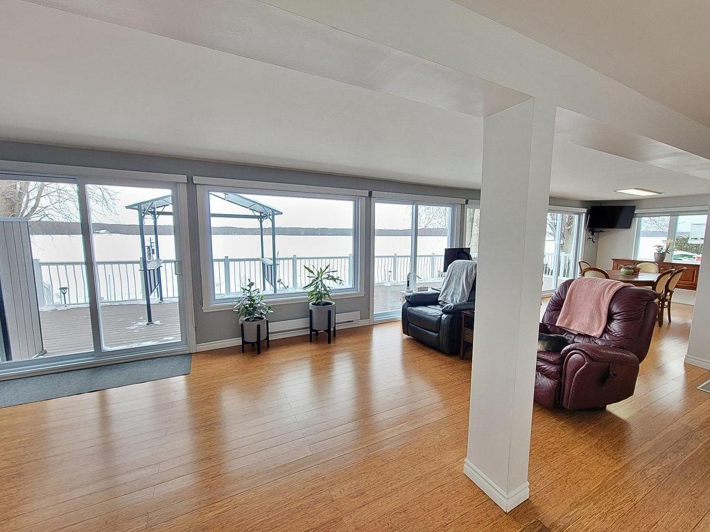 









750


Tsse Robillard

,
Saint-André-d'Argenteuil,




QC
J0V1X0

