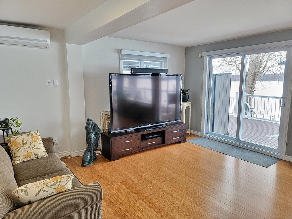 









750


Tsse Robillard

,
Saint-André-d'Argenteuil,




QC
J0V1X0

