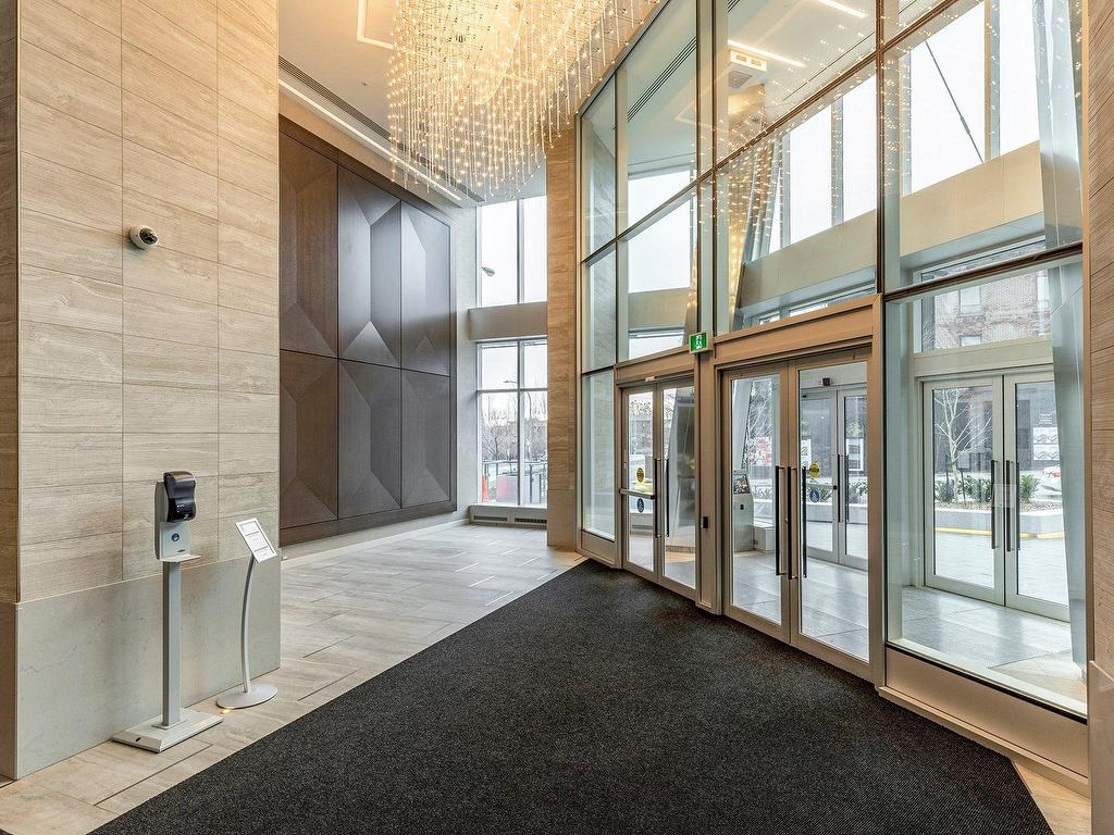 









1288


Rue St-Antoine O.

, 2405,
Montréal (Ville-Marie),




QC
H3C1C2

