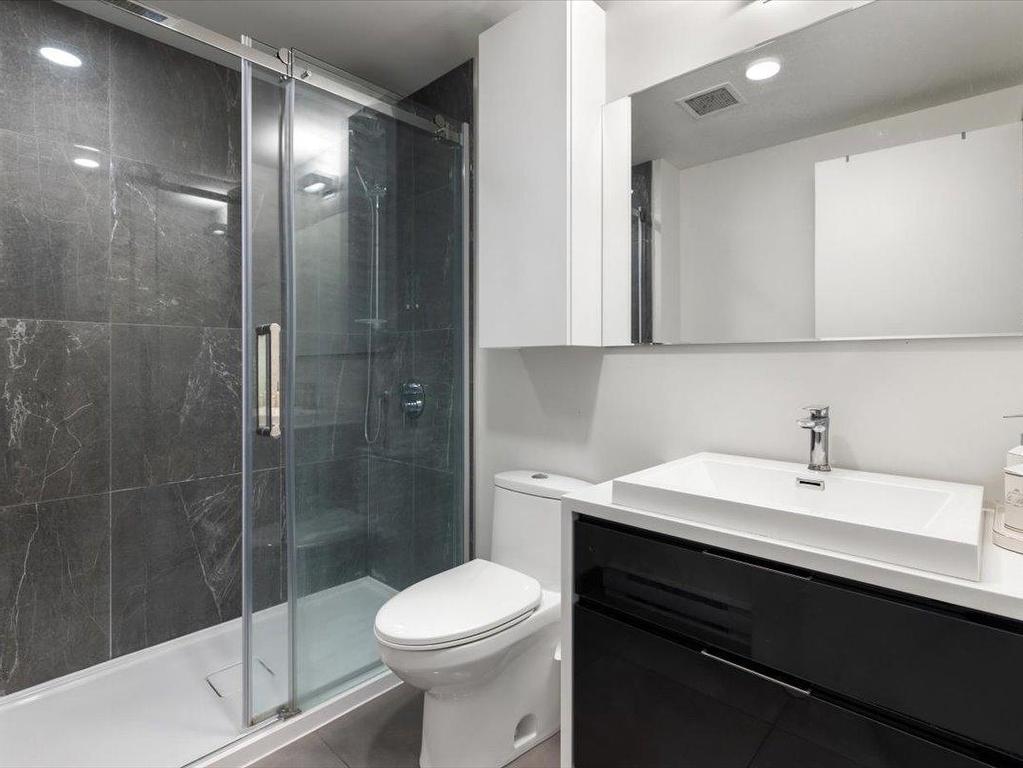 









1288


Rue St-Antoine O.

, 2405,
Montréal (Ville-Marie),




QC
H3C1C2


