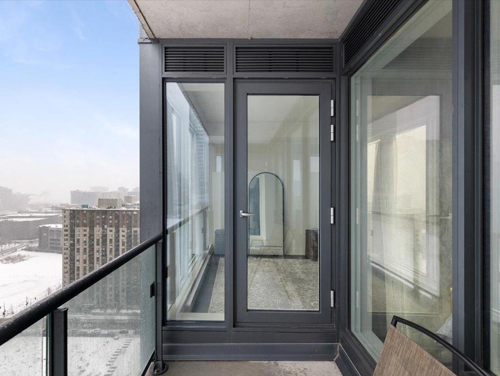 









1288


Rue St-Antoine O.

, 2405,
Montréal (Ville-Marie),




QC
H3C1C2

