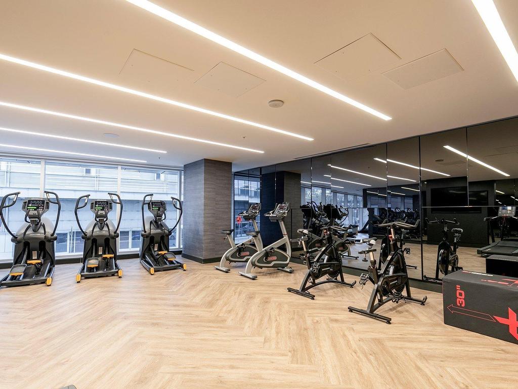 









1288


Rue St-Antoine O.

, 2405,
Montréal (Ville-Marie),




QC
H3C1C2

