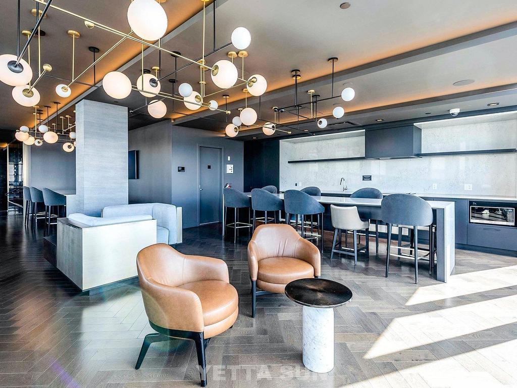 









1288


Rue St-Antoine O.

, 2405,
Montréal (Ville-Marie),




QC
H3C1C2

