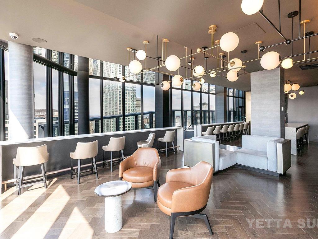 









1288


Rue St-Antoine O.

, 2405,
Montréal (Ville-Marie),




QC
H3C1C2

