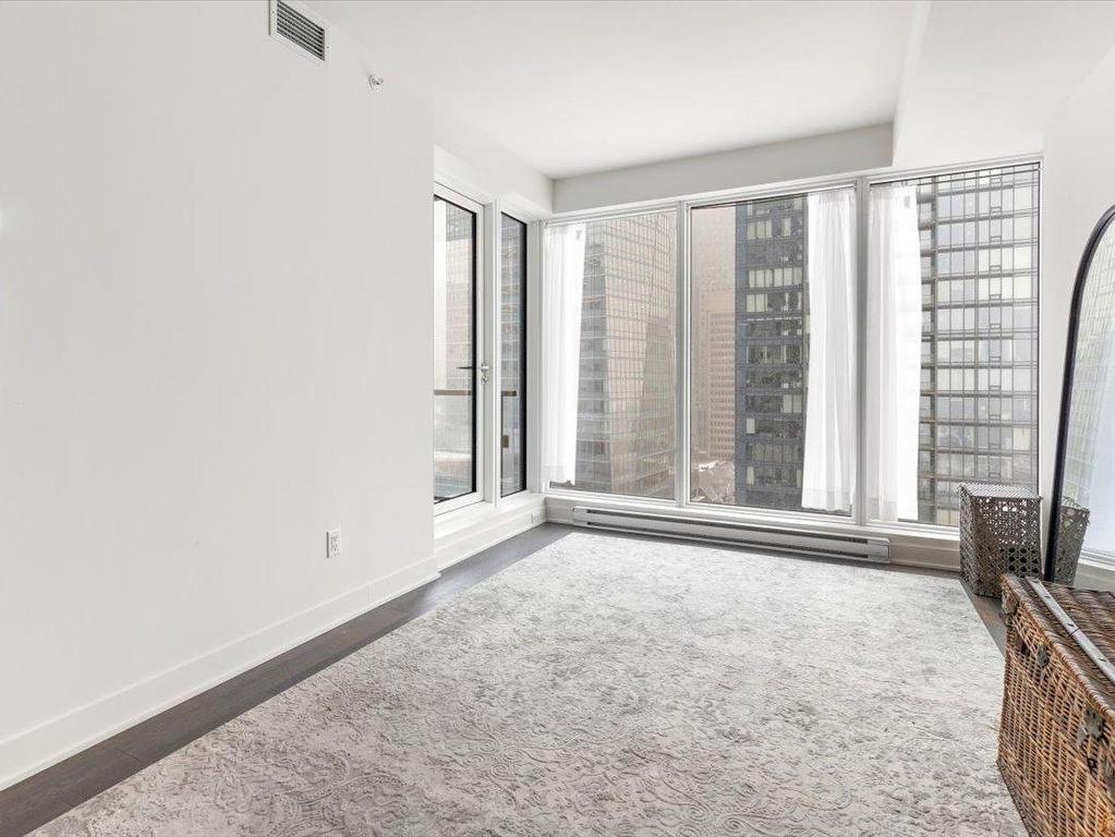 









1288


Rue St-Antoine O.

, 2405,
Montréal (Ville-Marie),




QC
H3C1C2

