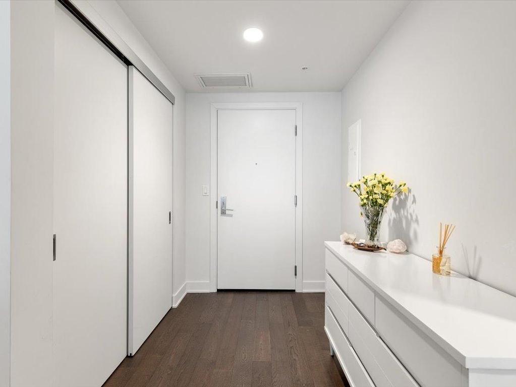 









1288


Rue St-Antoine O.

, 2405,
Montréal (Ville-Marie),




QC
H3C1C2

