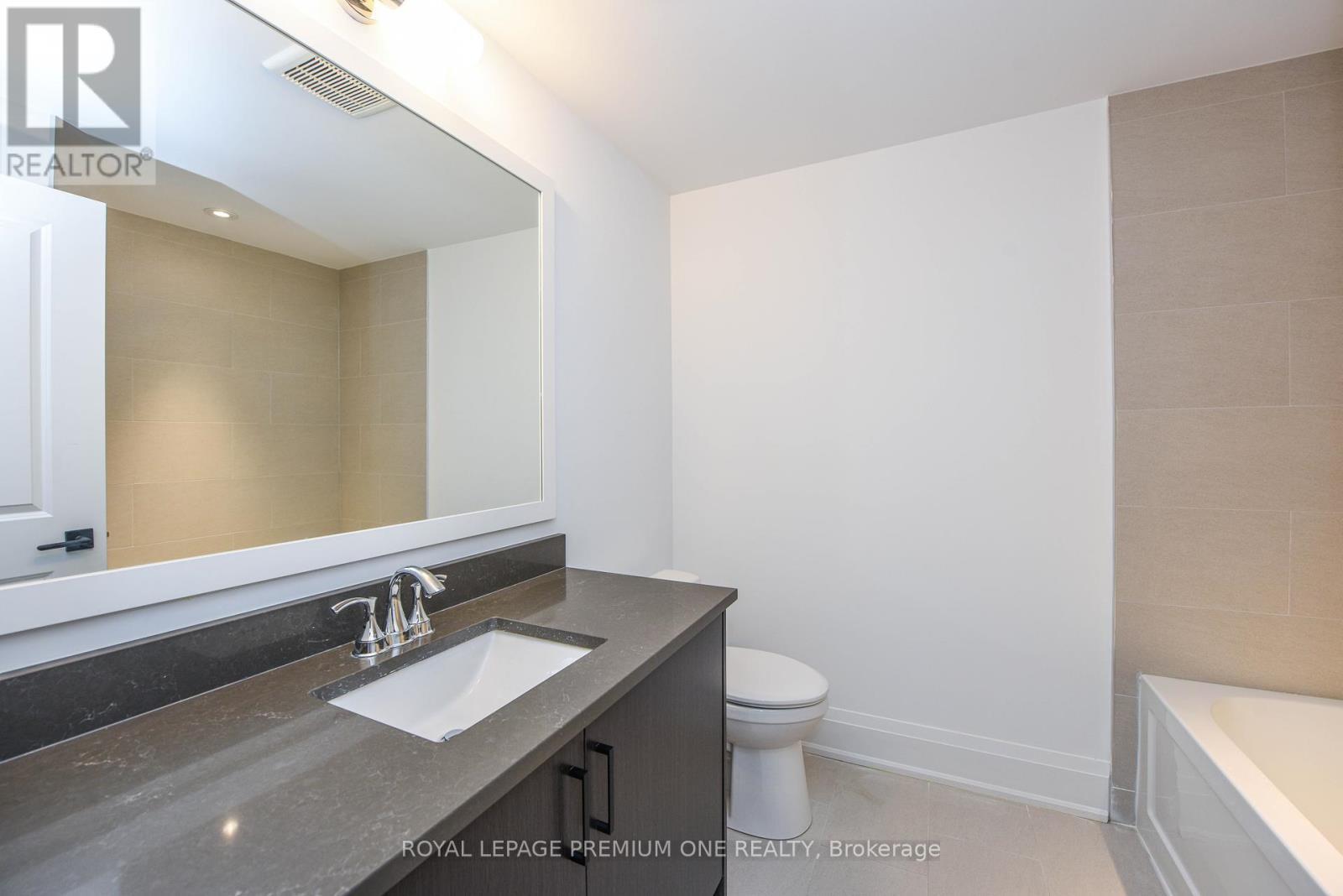 












119 - 1 WASDALE ROAD

,
Mississauga,




Ontario
L5M2R2

