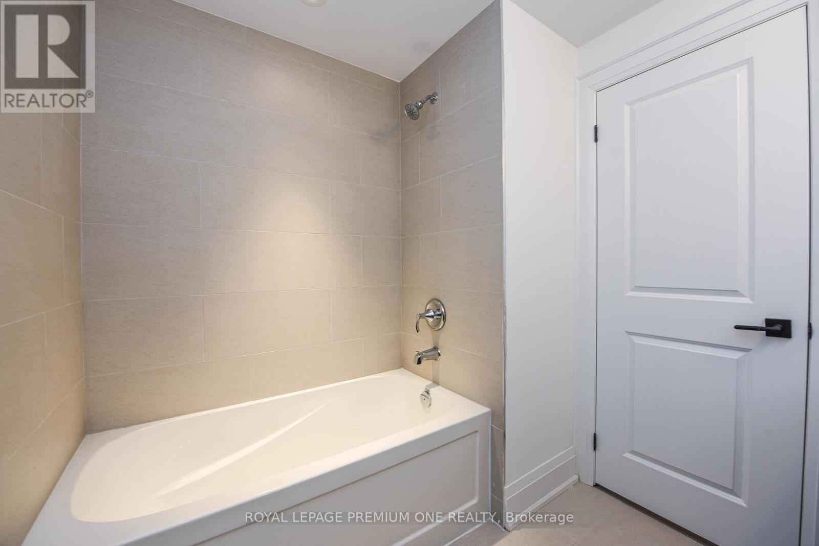 












119 - 1 WASDALE ROAD

,
Mississauga,




Ontario
L5M2R2

