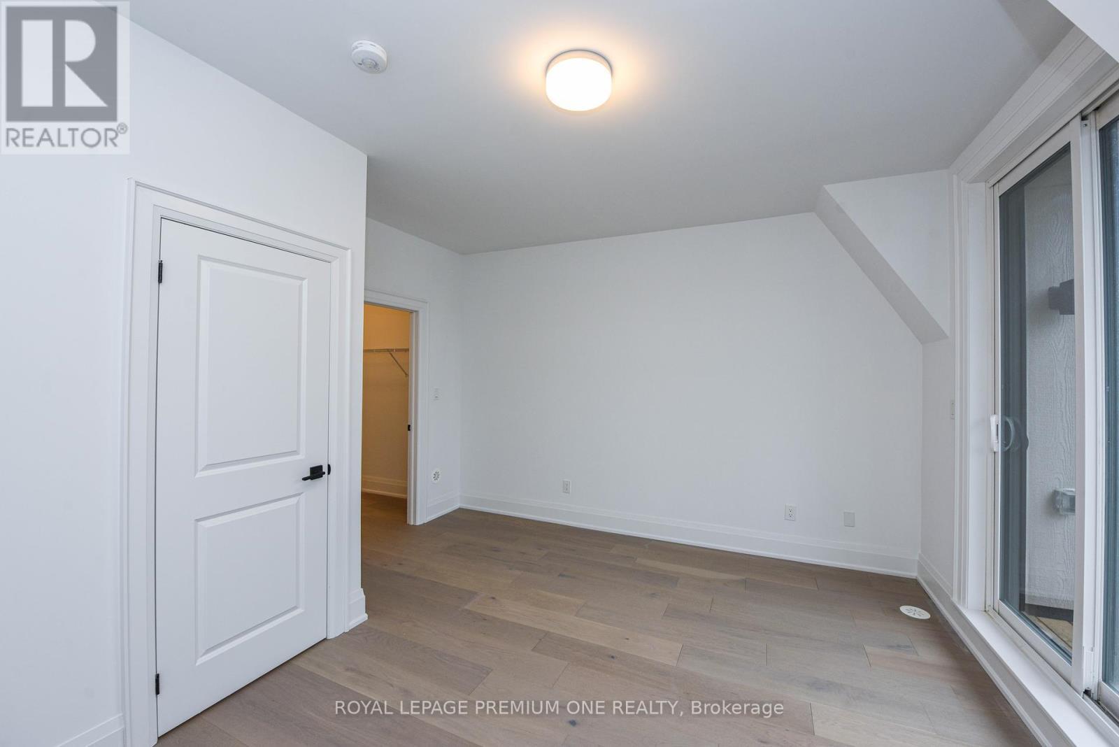 












119 - 1 WASDALE ROAD

,
Mississauga,




Ontario
L5M2R2

