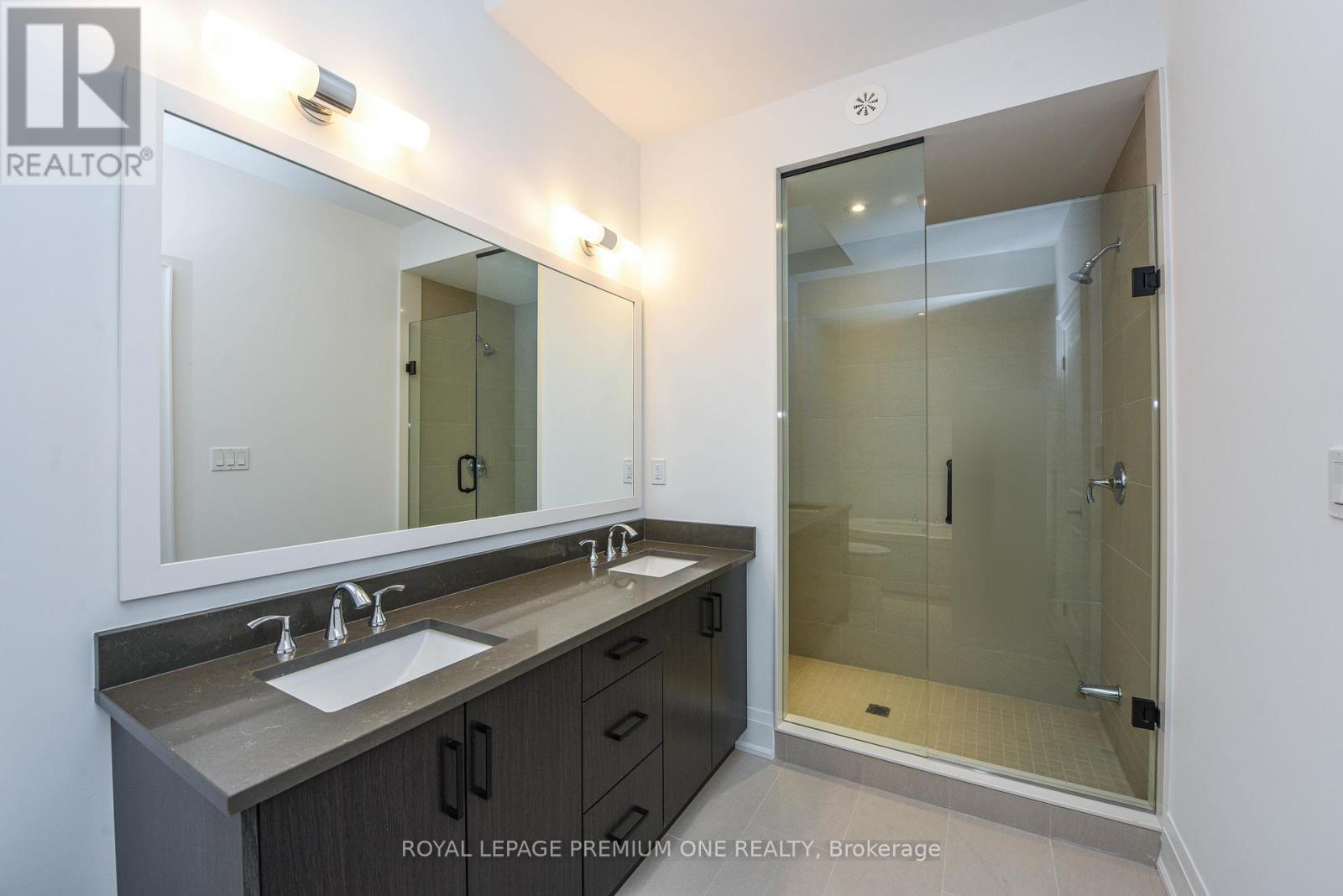 












119 - 1 WASDALE ROAD

,
Mississauga,




Ontario
L5M2R2

