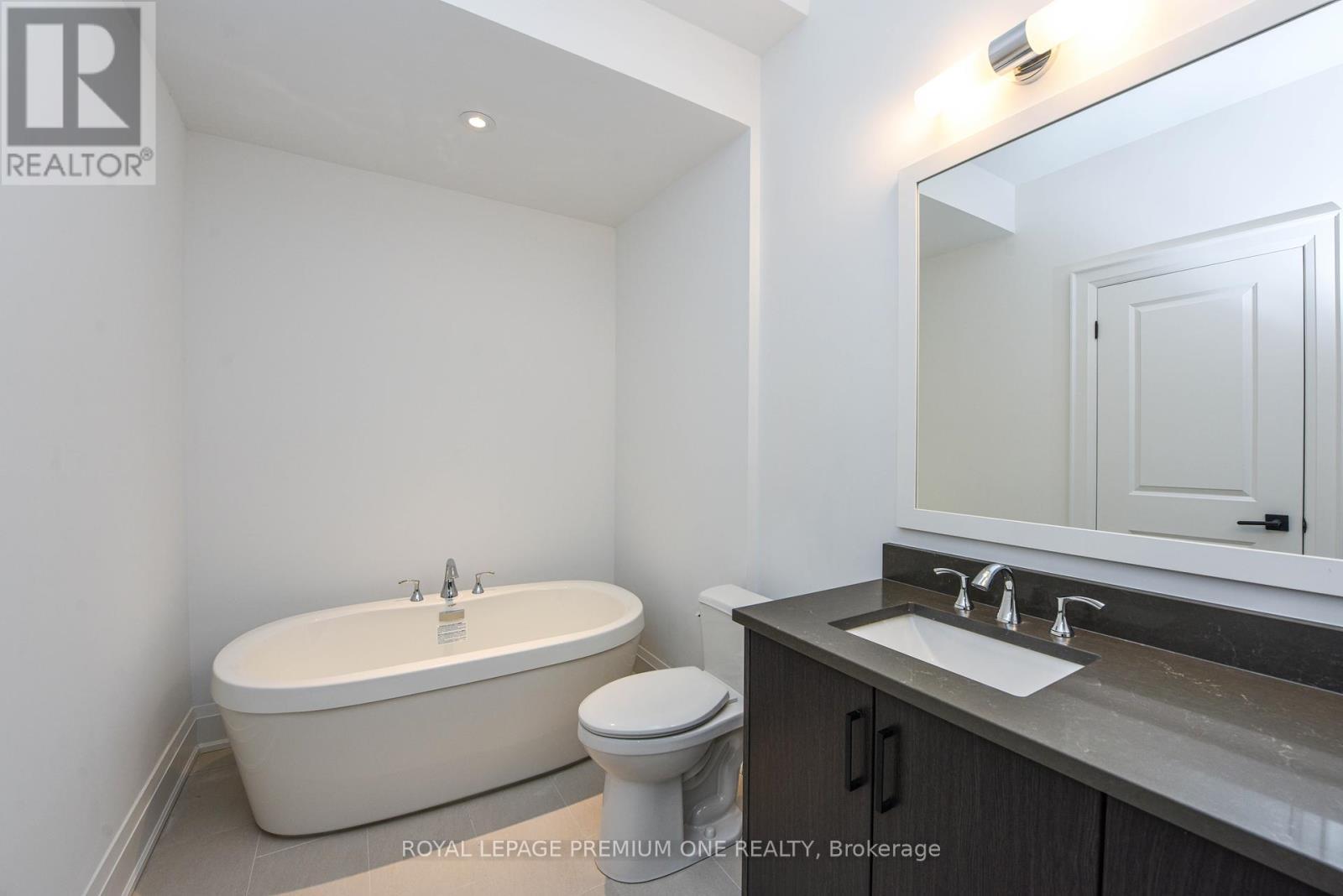 












119 - 1 WASDALE ROAD

,
Mississauga,




Ontario
L5M2R2

